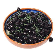 Kunst Kersen Duo Sfeerimpressie Decoratieve zwarte nepkersen | 6 stuks plastic kersen voor keukens | Decofoodshop.nl